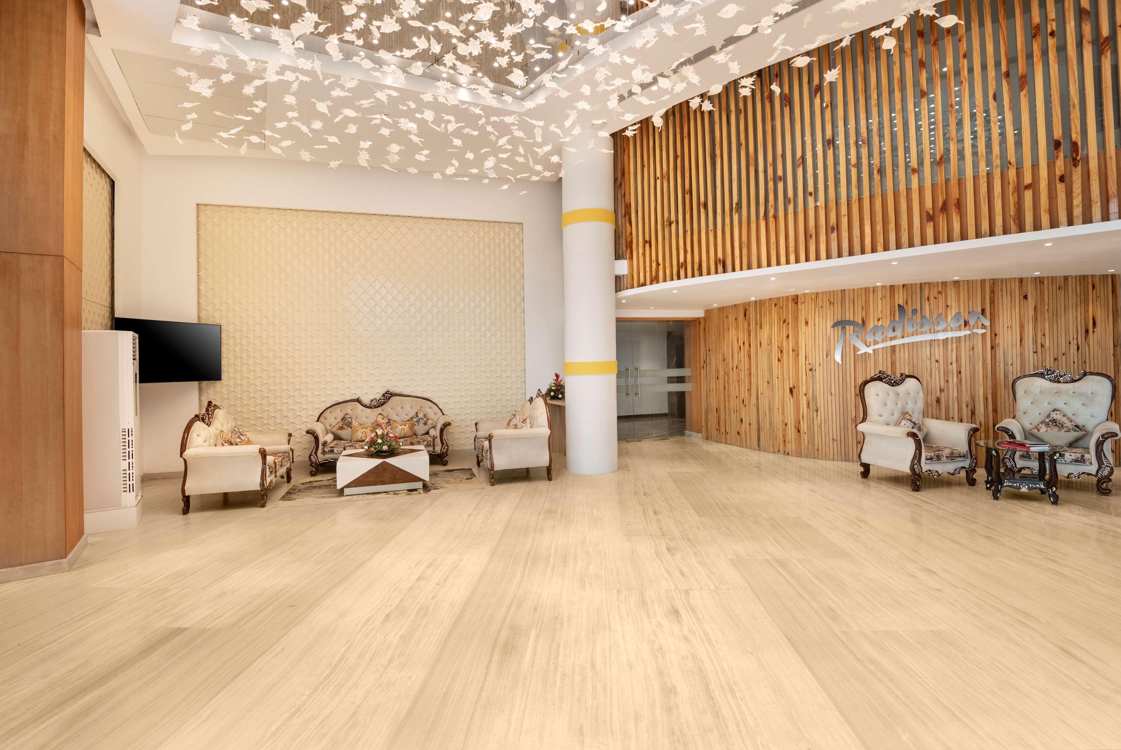 Radisson Hotel Bareilly Airport Bagian luar foto