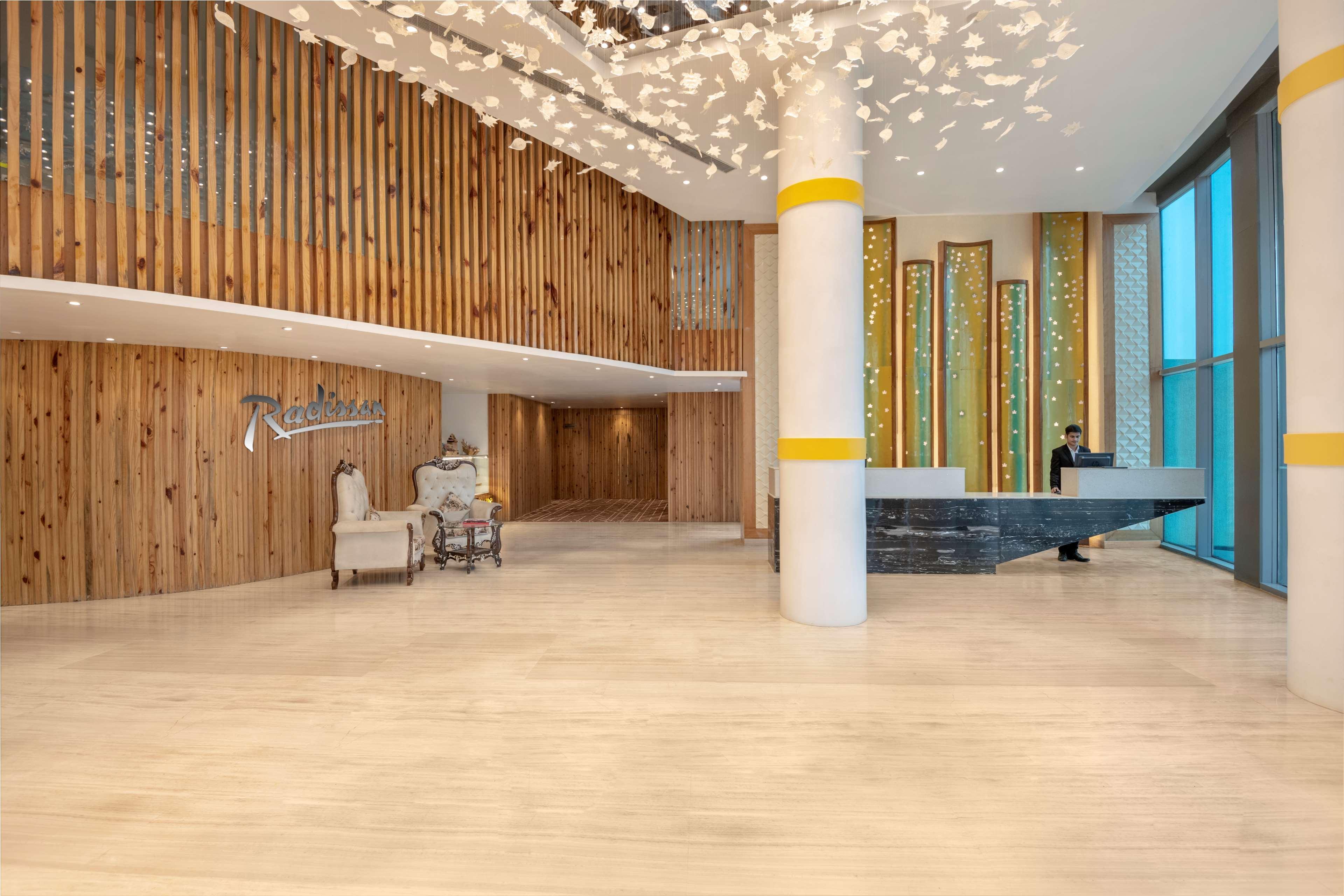 Radisson Hotel Bareilly Airport Bagian luar foto