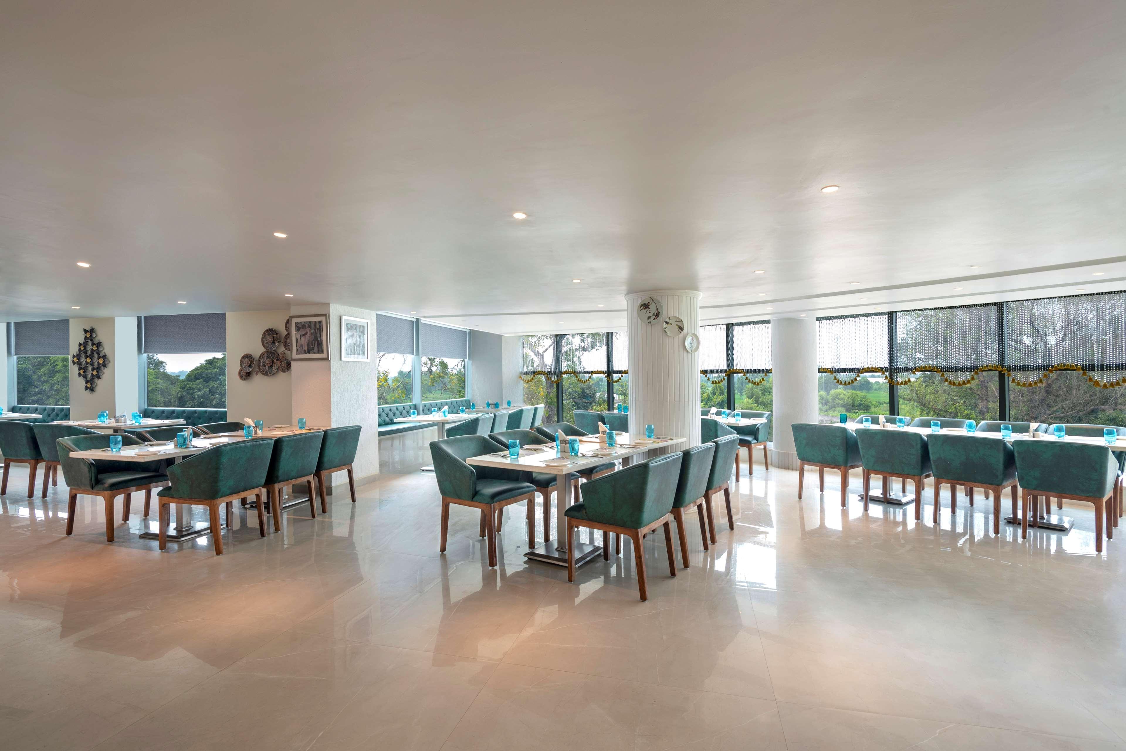 Radisson Hotel Bareilly Airport Bagian luar foto