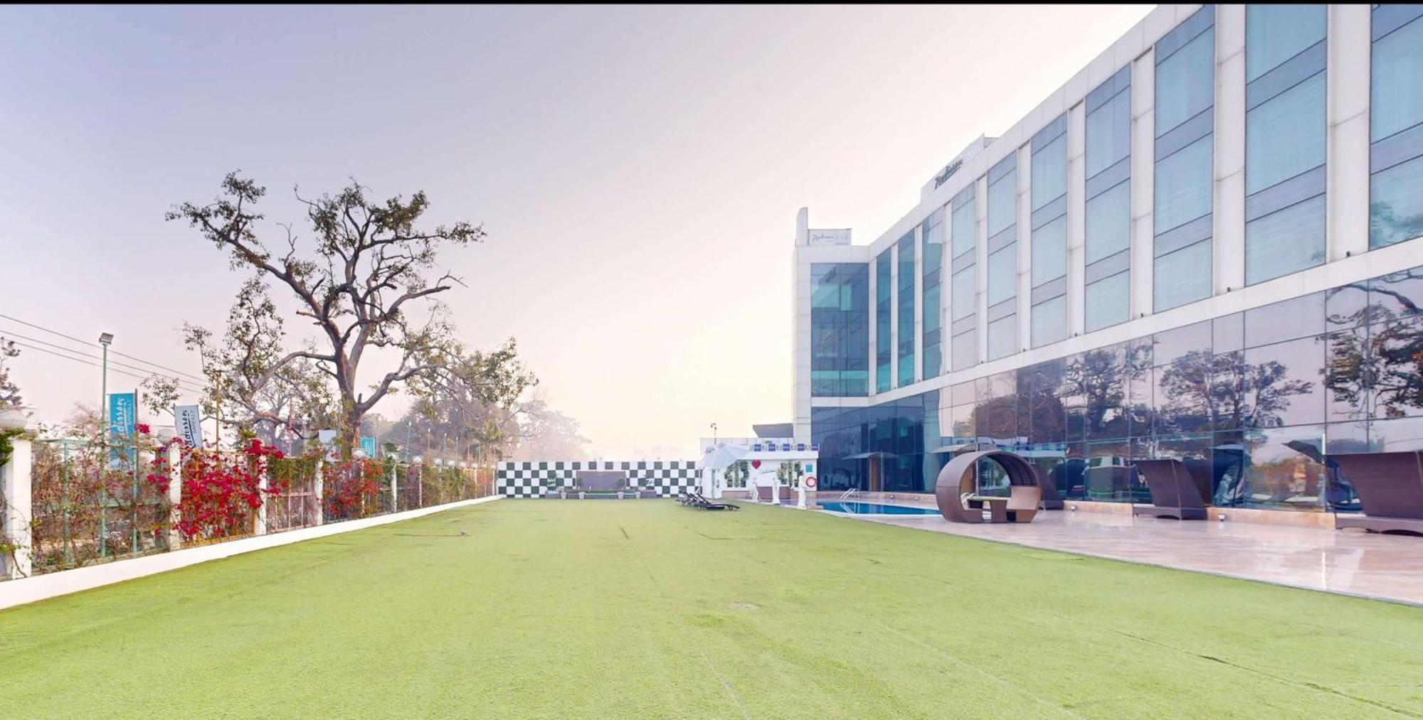 Radisson Hotel Bareilly Airport Bagian luar foto