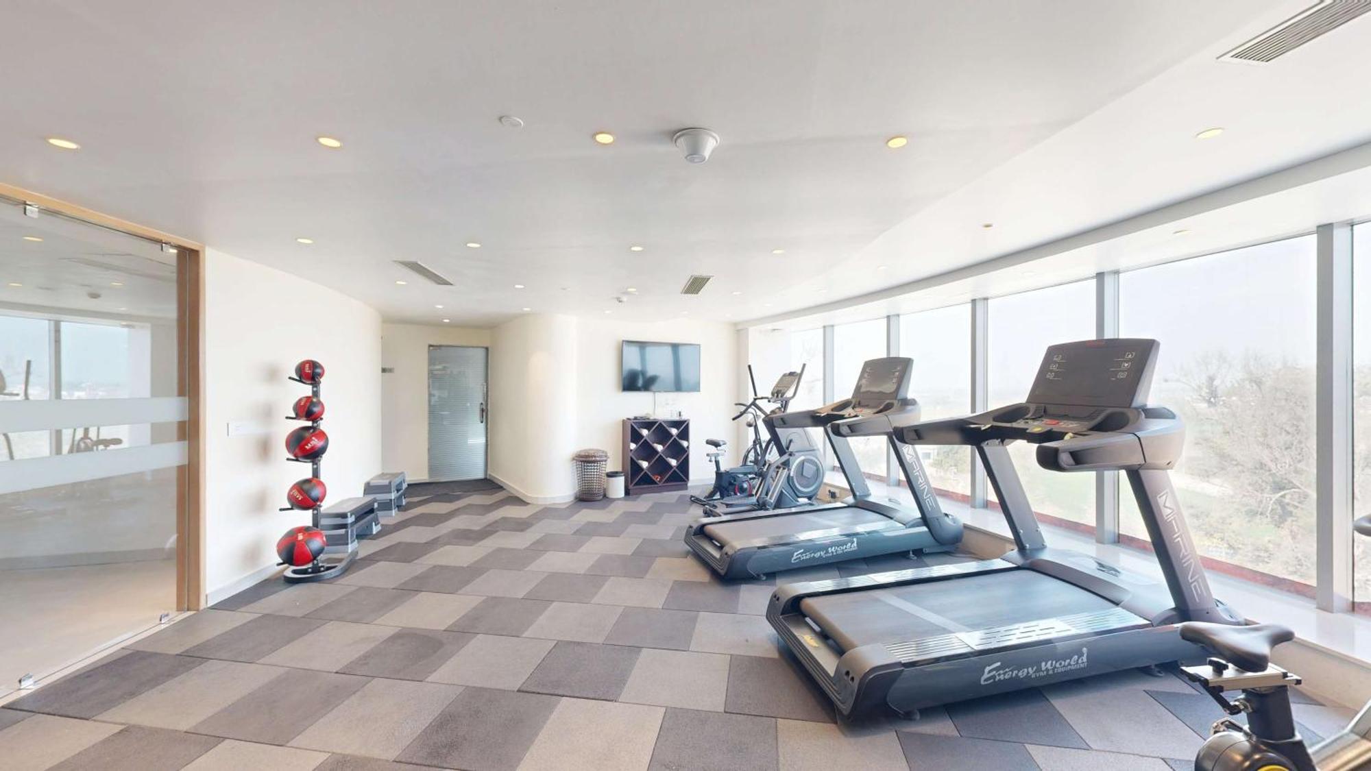 Radisson Hotel Bareilly Airport Bagian luar foto
