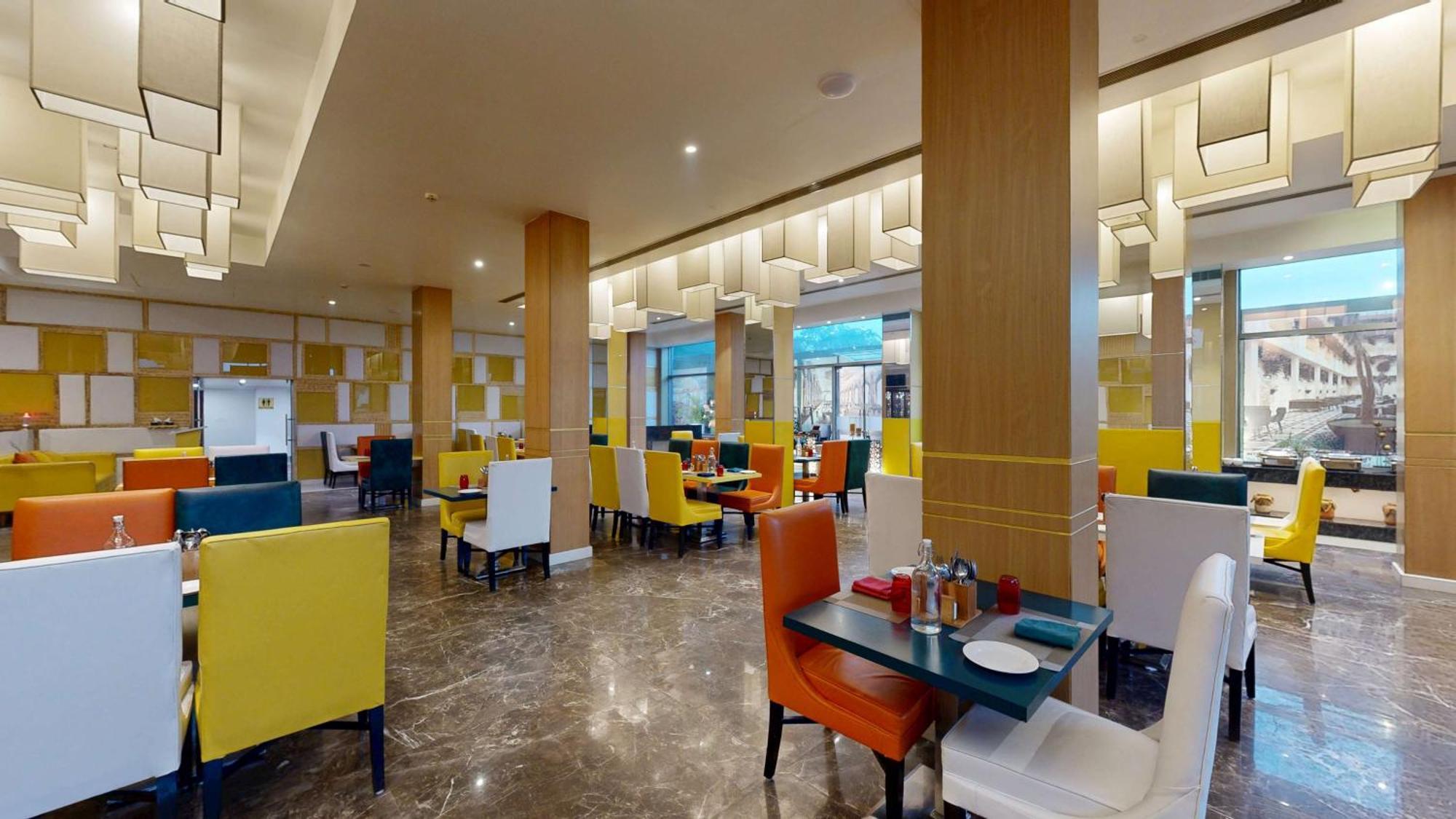 Radisson Hotel Bareilly Airport Bagian luar foto